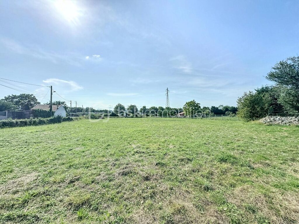 Terrain Constructible de 450 m² à Vendre à Pamiers – NR pièces – NR chambres – 450 m²