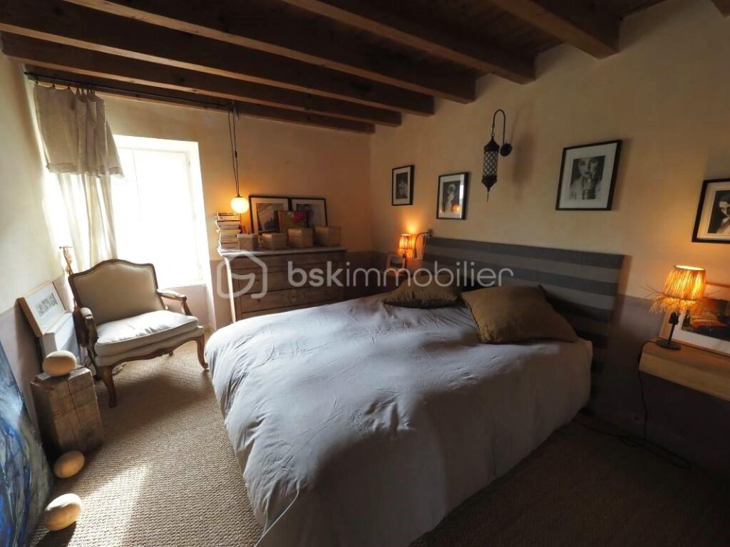 jolie maison de village de 105 m² avec grand jardin de 800 m² sans vis à vis et vue montagne – 4 pièces – 3 chambres – 105 m²