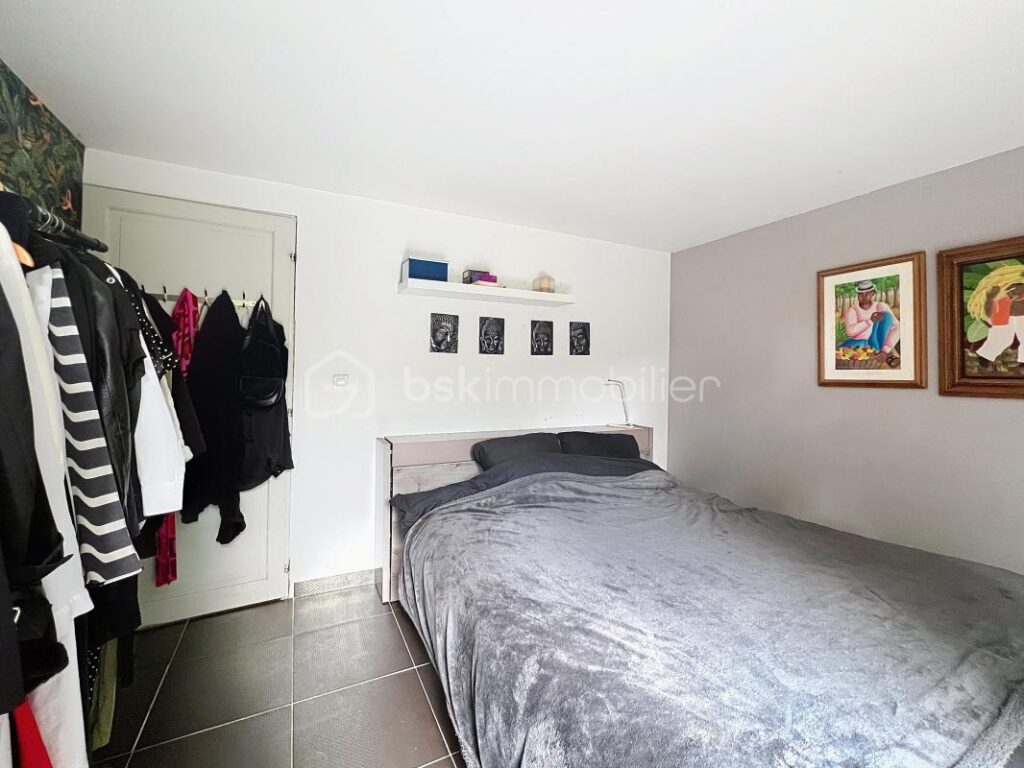 Maison 5 Pièces 180 m2 à PALEY – 5 pièces – 4 chambres – 180 m²