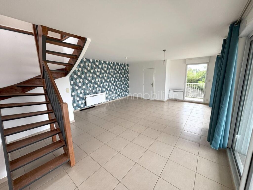 Maison à 10 min à pied de la mer avec dépendance et garage – 4 pièces – 3 chambres – 125 m²