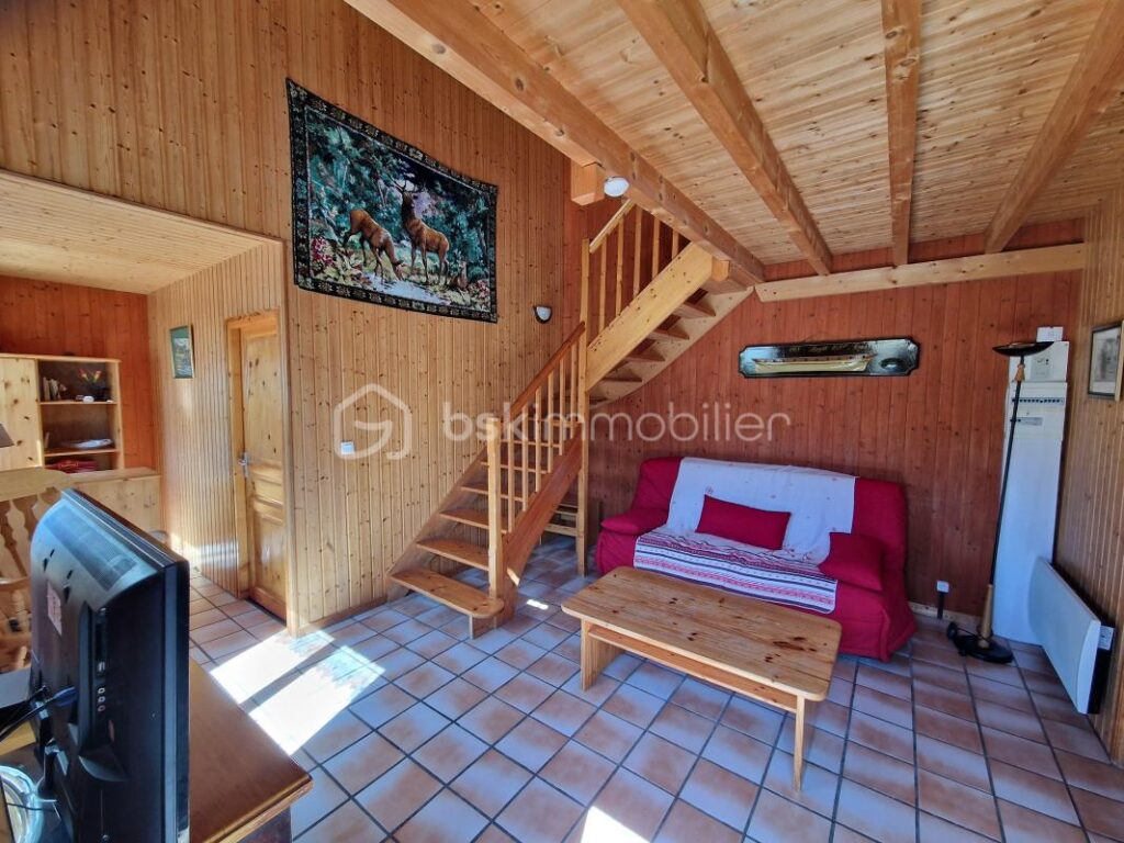 DEUX CHALETS INDEPENDANTS – 4 pièces – 2 chambres – 84 m²