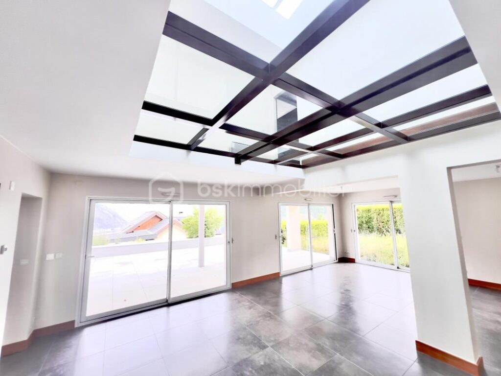 MAISON D’EXCEPTION DE 177 M² – 6 pièces – 5 chambres – 177 m²