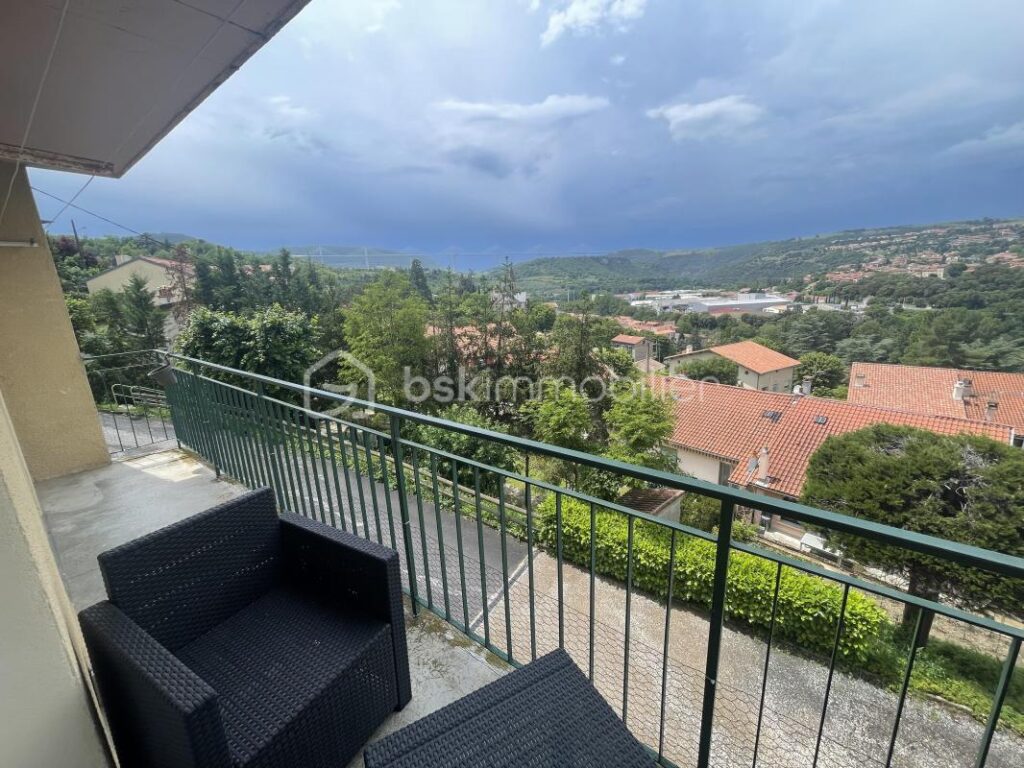 Appartement / 2 chambres / garage / balcon / cave – 3 pièces – 2 chambres – 71 m²