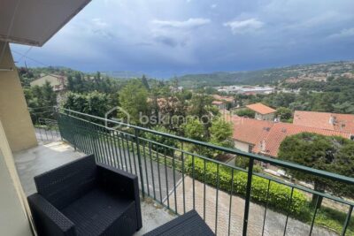 Appartement / 2 chambres / garage / balcon / cave – 3 pièces – 2 chambres – 71 m²