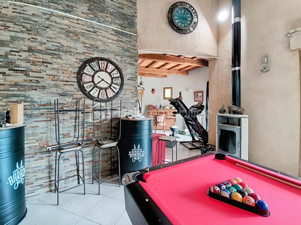 Grande maison familiale de 287 m² avec jardin, piscine et garage – Bédarieux – 11 pièces – 4 chambres – 287 m²