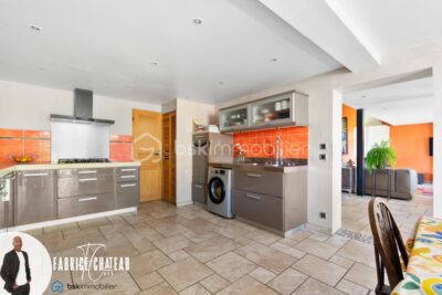 Grande maison familiale avec 5 chambres – cachet et jardin paysager – 8 pièces – 5 chambres – 212 m²