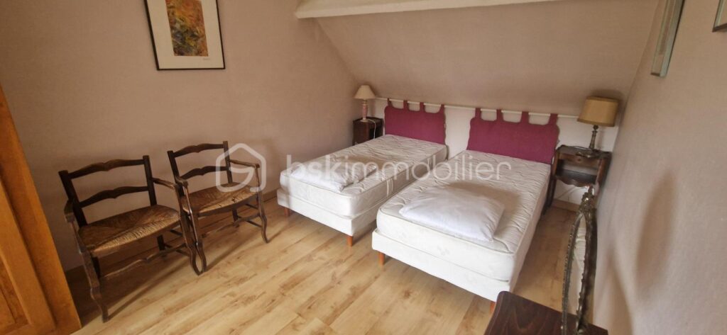 Coup de Cœur à Ervauville : Longère avec Piscine, Studio, et Vue Exceptionnelle – Idéal Famille ou Gîte – 10 pièces – 6 chambres – 173 m²