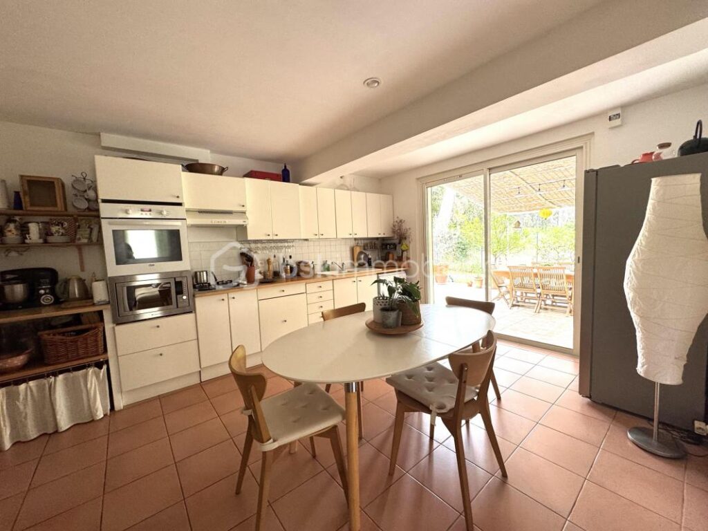 Istres, Appartement de 127m2 avec Jardin – 5 pièces – 4 chambres – 127 m²