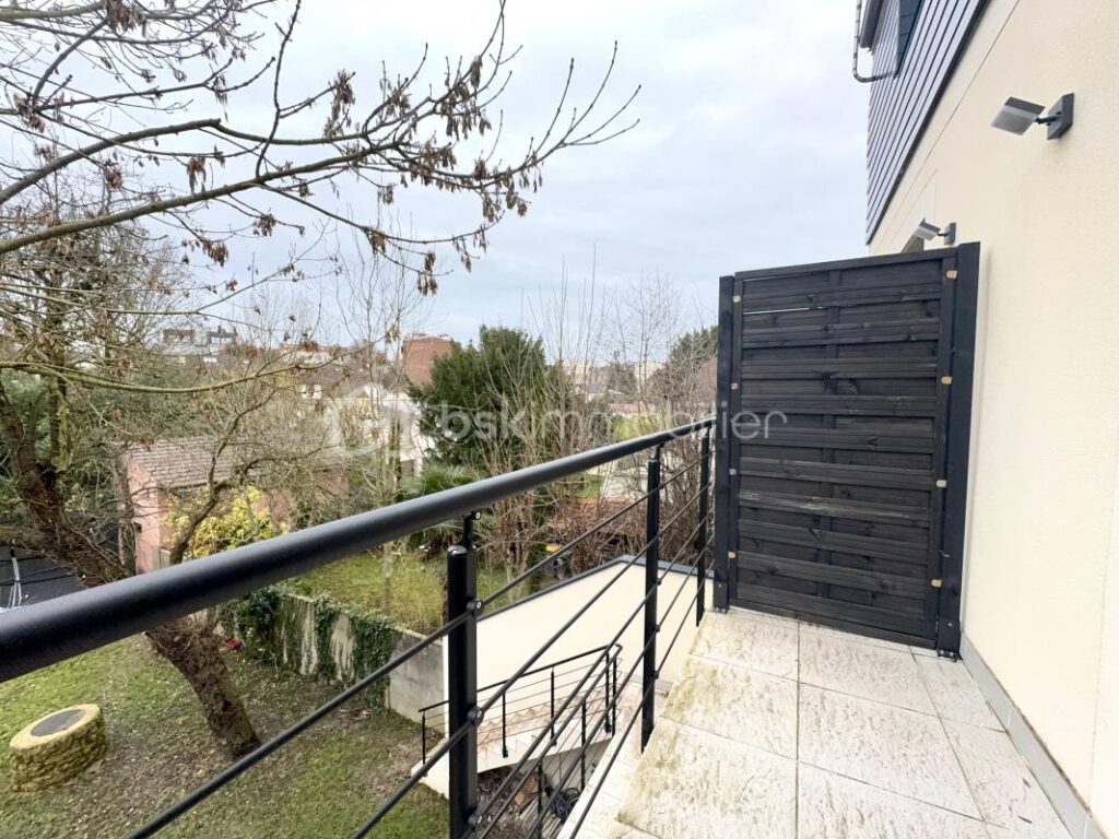 INVESTISSEMENT LOCATIF – 7 pièces – NR chambres – 160 m²