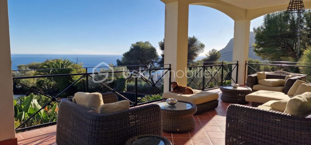 La Turbie Villa d’exception avec vue mer – élégance, confort et raffinement – 6 pièces – 4 chambres – 241 m²