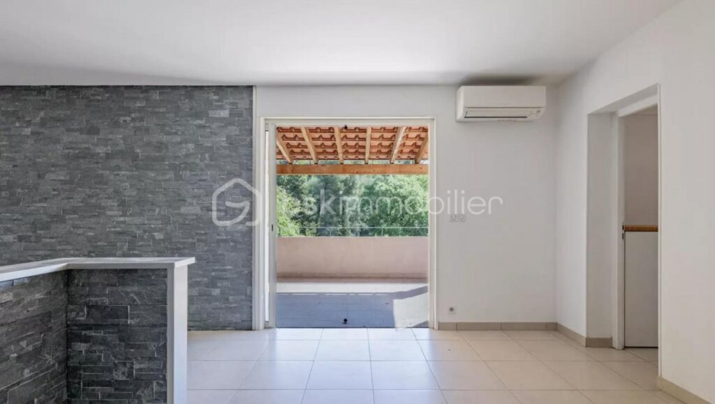 Maison mitoyenne avec vue imprenable sur la forêt – 5 pièces – 4 chambres – 112 m²