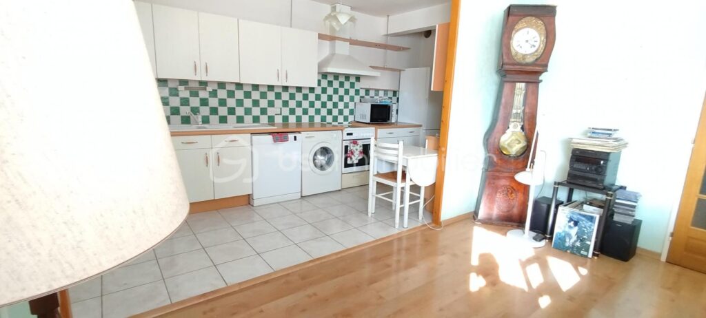 POISSY CENTRE Appartement avec vidéo de 4 pièces de 81 m2 – 4 pièces – 3 chambres – 81 m²