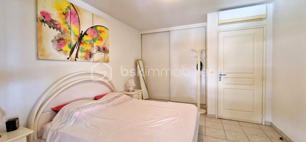 MENTON Bel appartement 2 pièces à 1mn des plages de Menton avec une vue mer – 2 pièces – 1 chambre – 51 m²