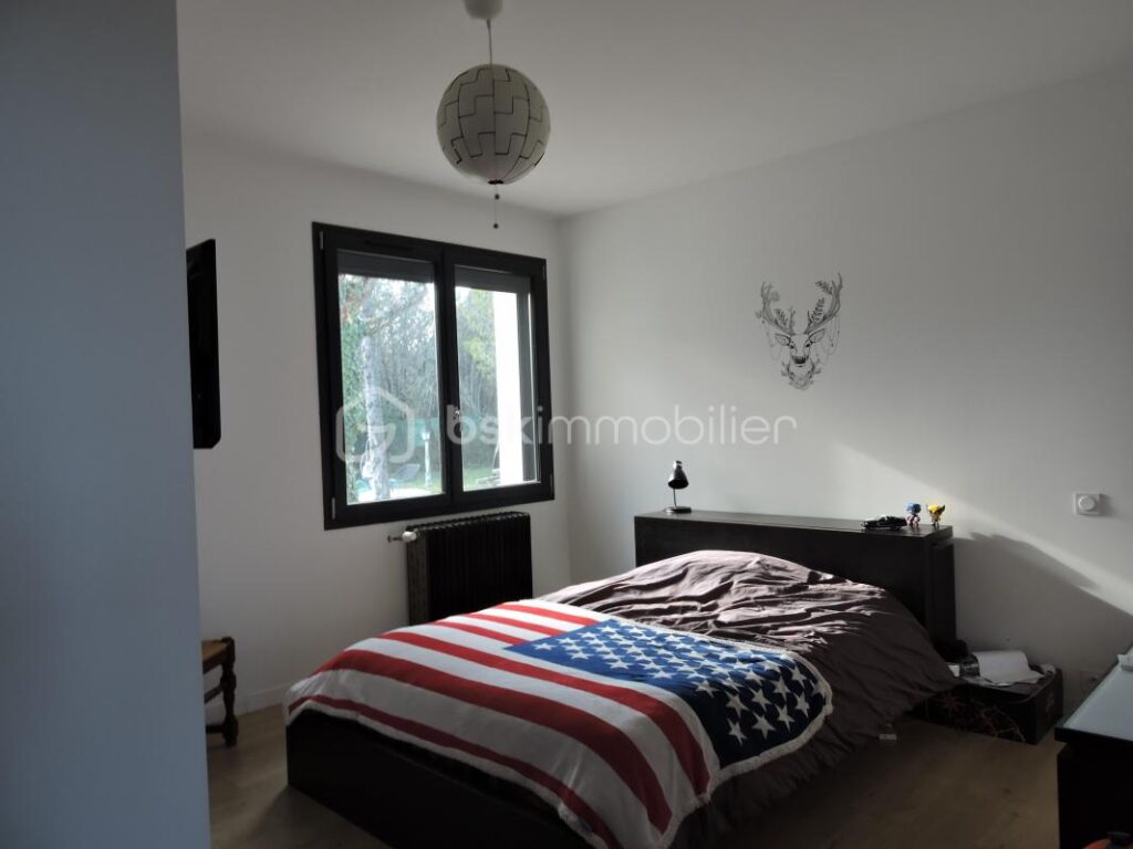 A SAISIR- MAGNIFIQUE VILLA DE PLAIN PIED AVEC PISCINE 7 PIECES -201m² TERRAIN CONSTRUCTIBLE SUR 3380 m² – 7 pièces – 6 chambres – 201 m²