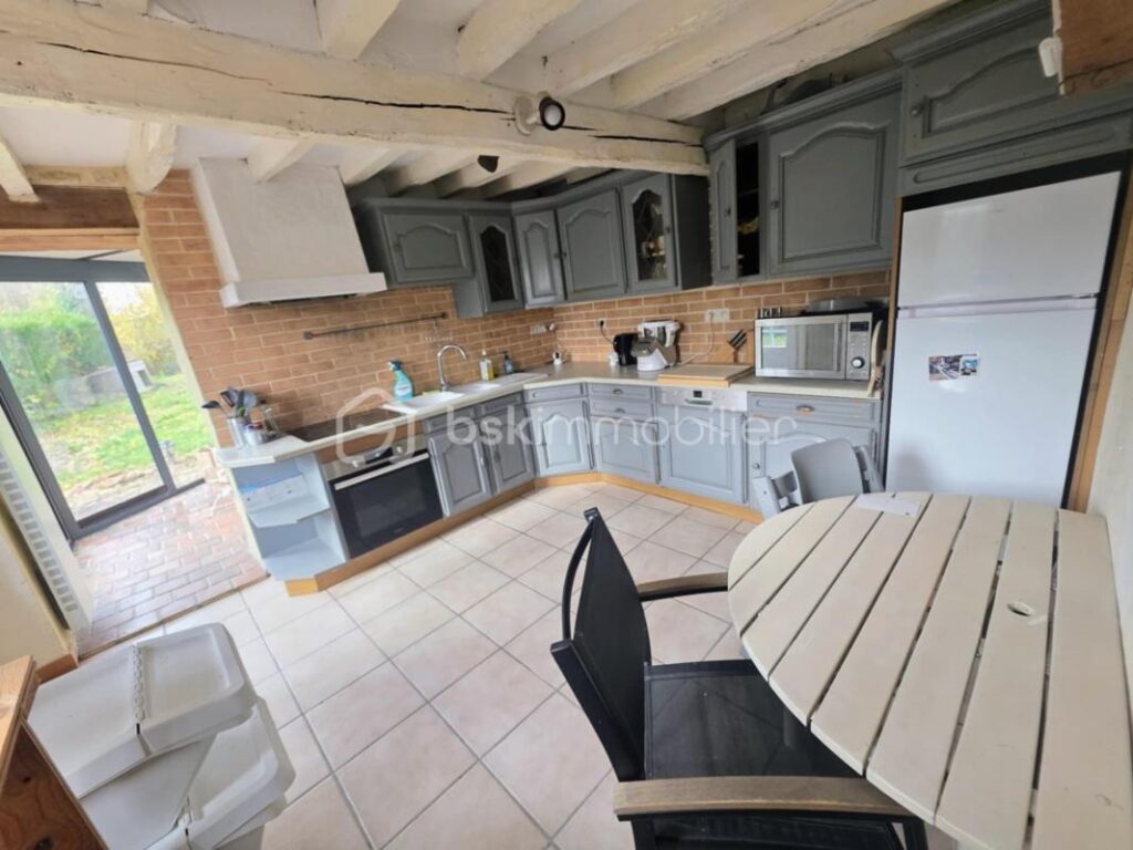 Maison de 122m2 avec terrain de 2000m2 – 5 pièces – 3 chambres – 122 m²