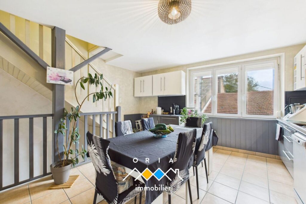 Maison de village à Bayonville-sur-Mad – 4 pièces – 2 chambres – 83 m²