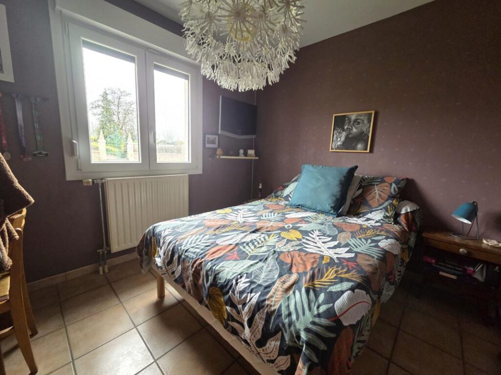 PAVILLON IND 112M² HAB SUR 1260M², SOUS SOL, HAB PLAIN PIED – 6 pièces – 4 chambres – 112 m²