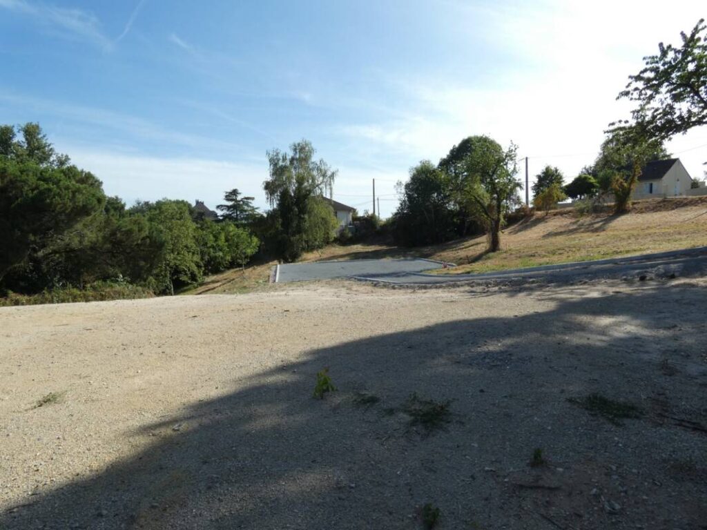 Terrain viabilisé 1005 m² avec superbe vue – NR pièces – NR chambres – 1005 m²