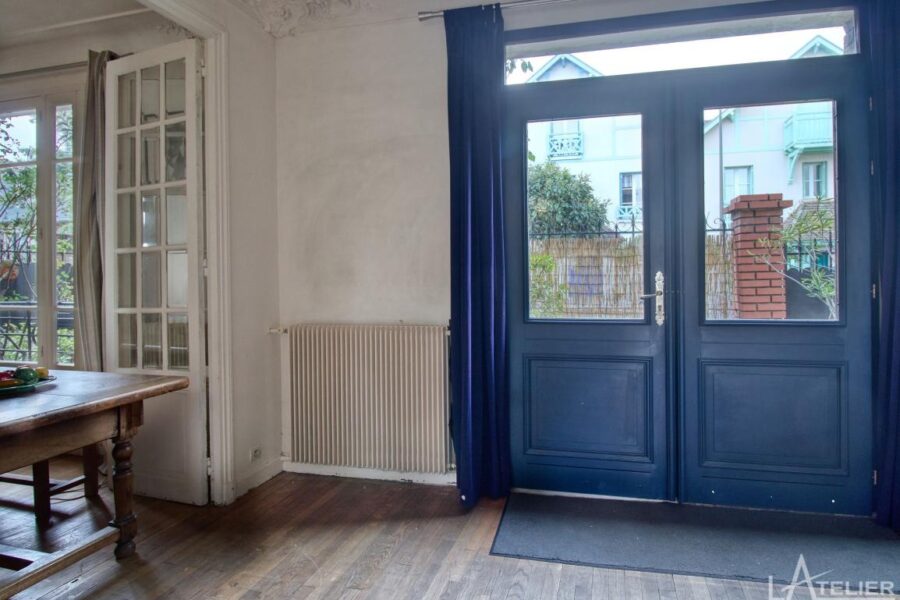 Maison à vendre à Suresnes — Vue monument — photo 8
