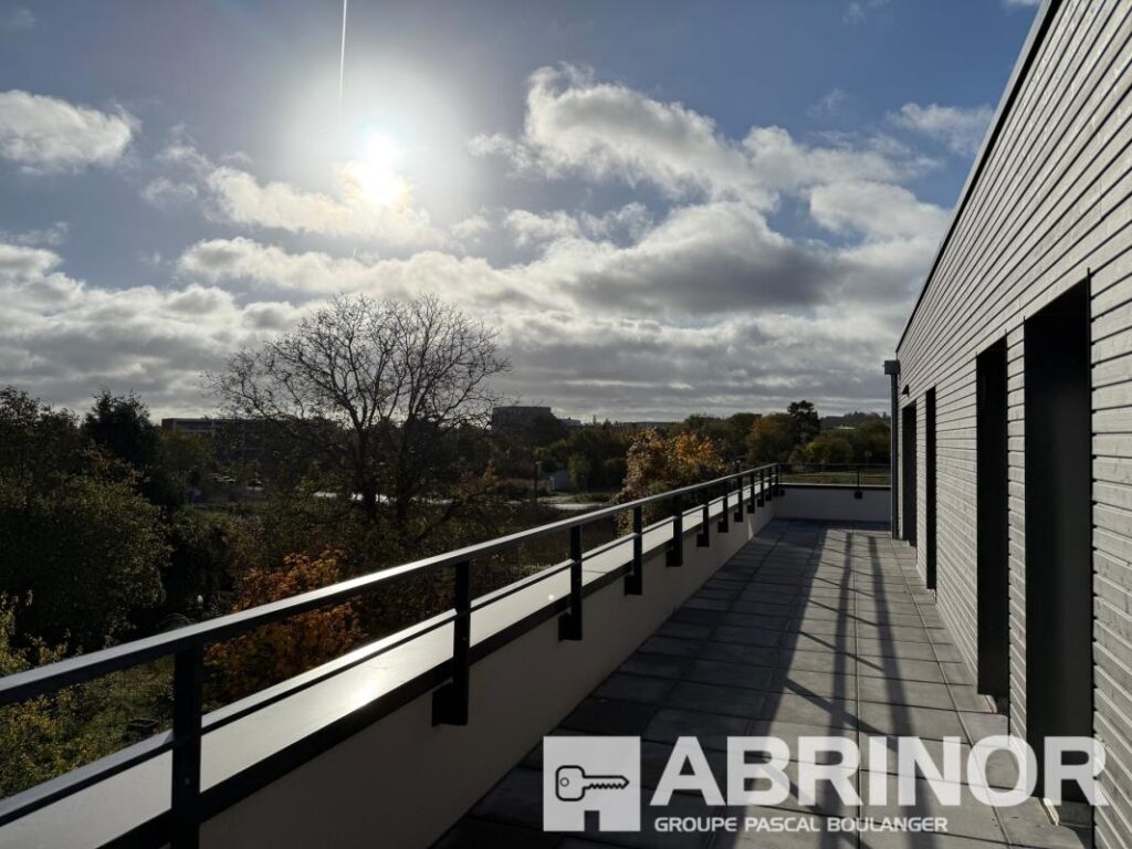 Appartement rare de 106 m² avec terrasse de 68 m² – Saint-Honoré – 5 pièces – 3 chambres – 106 m²