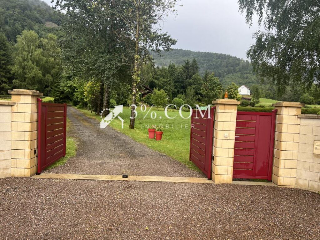 Chalet de Caractére + 5000 M2 Terrain Saint Maurice sur M – 9 pièces – 4 chambres – 147 m²