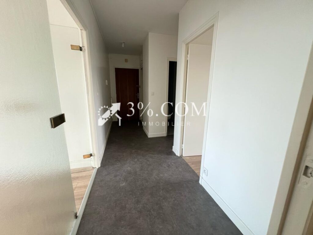 APPARTEMENT DE STANDING A 2 PAS DES REMPARTS – 5 pièces – 2 chambres – 92 m²