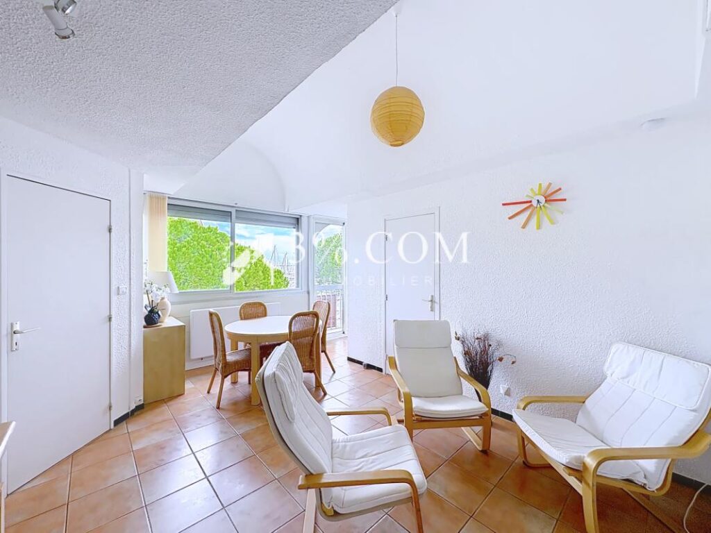 Charmant appartement 3 pièces de 41.61 m2 avec vue sur le po – 3 pièces – 2 chambres – 41 m²