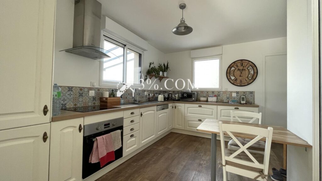 Bourg de Baden, Belle contemporaine de 121m2 4 Chambres, vue – 5 pièces – 4 chambres – 112 m²