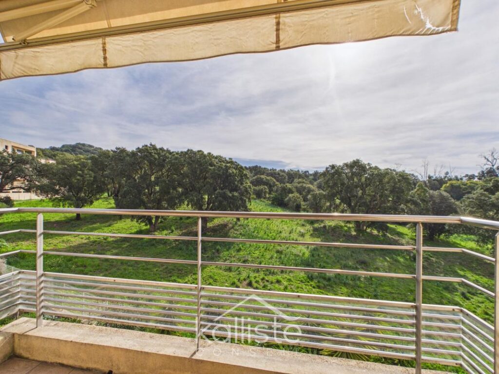 Grand T3 lumineux avec terrasse – Résidence A Spusata – Quartier Madunuccia – Ajaccio – 3 pièces – 2 chambres – 71 m²