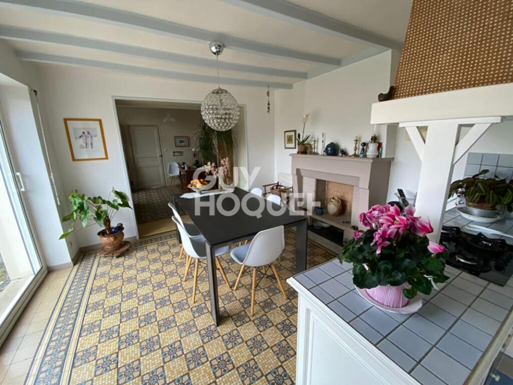 Maison Fontenay Le Comte 7 pièce(s) – 7 pièces – 4 chambres – 145 m²