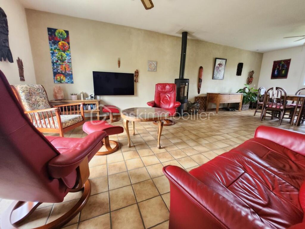 Magnifique Pavillon sur sous sol quartier Montapins à Nevers – 5 pièces – 4 chambres – 117 m²