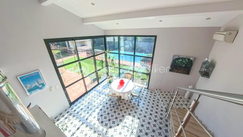 Magnifique villa avec piscine dans un quartier résidentiel de Labège – 8 pièces – 6 chambres – 210 m²