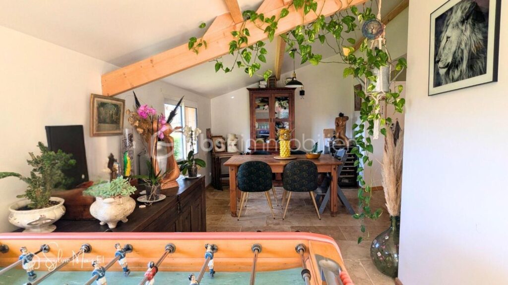 Plain-pied avec Piscine – garage – Portes du Périgord Noir – 4 pièces – 3 chambres – 106 m²