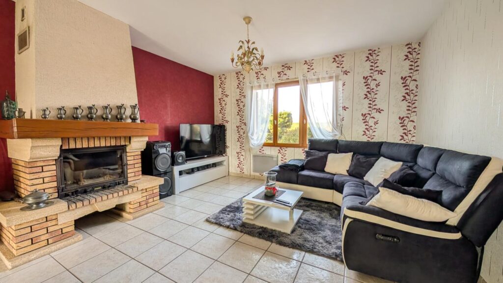 Pavillon individuel de 2000 – 3/4 Chambres – Terrain 1645 m² – 6 pièces – 4 chambres – 92 m²