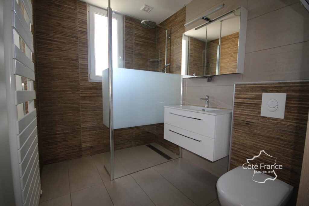 SECTEUR GIVET Maison individuelle 3 chambres, habitable de p – 4 pièces – 3 chambres – 116 m²