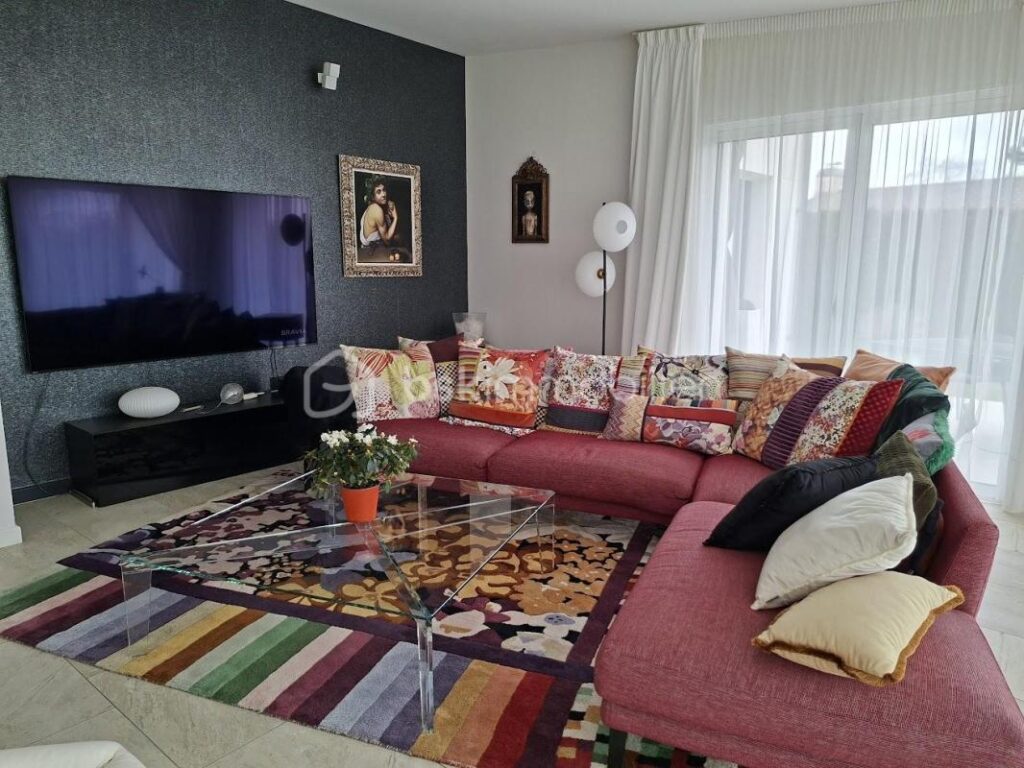 MAGNIFIQUE MAISON CONTEMPORAINE T5 – 5 pièces – 4 chambres – 153 m²