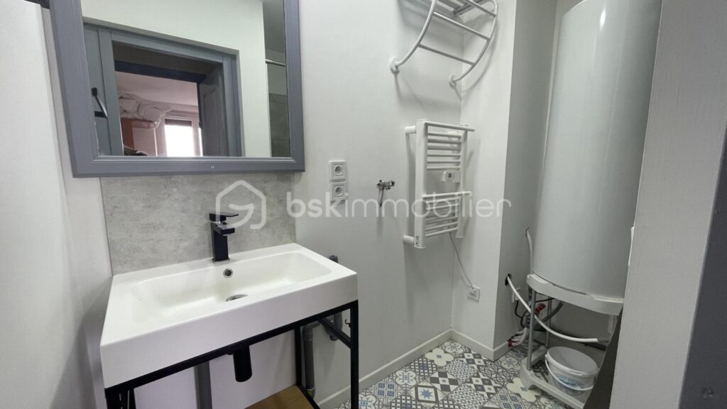 Maison de ville rénovée – 5 pièces – 4 chambres – 89 m²