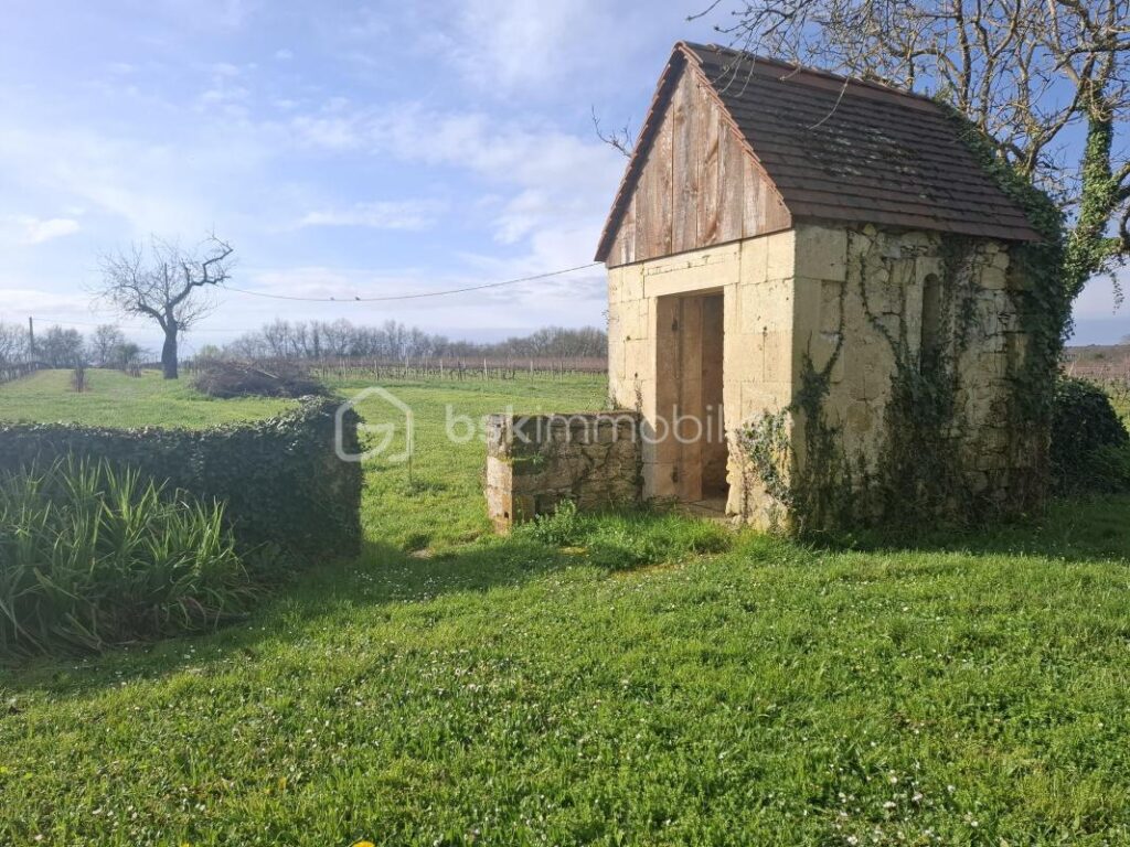 Corps de ferme en partie habitable – 500 m² sur terrain de 3000 m² – 6 pièces – 2 chambres – 109 m²