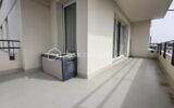 Appartement lumineux au cœur de la ville avec parking privé – 3 pièces – 2 chambres – 64 m²
