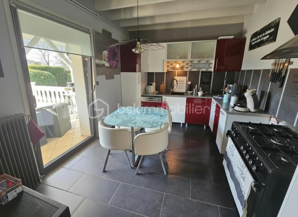 Maison rénovée avec vue campagne – Parigny – 6 pièces – 4 chambres – 120 m²