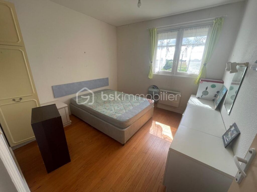 Exclusivité BSK Immobilier – Maison d’exception au cœur de la nature, à 2 minutes du centre-ville – 5 pièces – 3 chambres – 91 m²