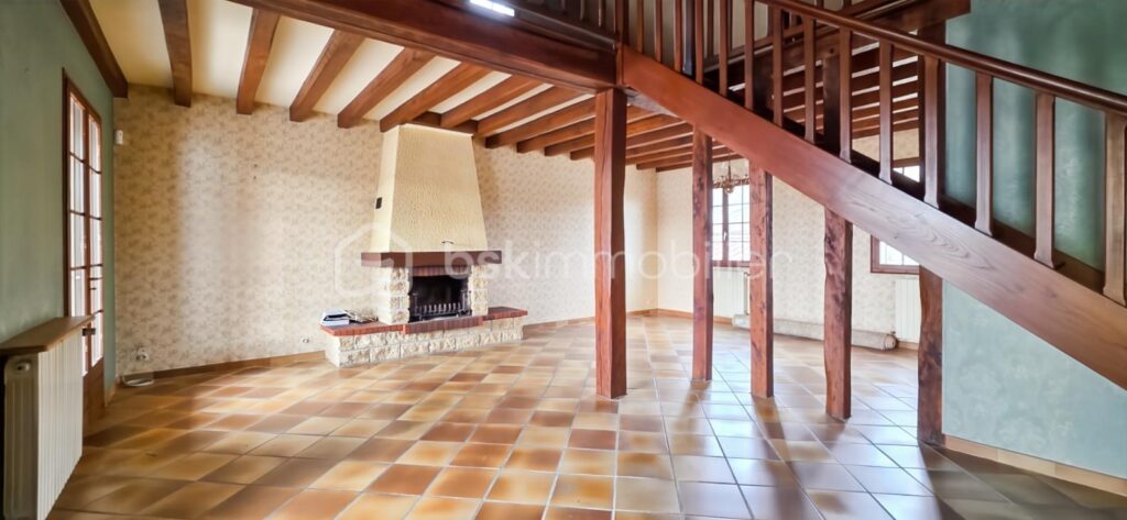 Idéalement située, belle maison familial dans village attractif – 8 pièces – 4 chambres – 198 m²