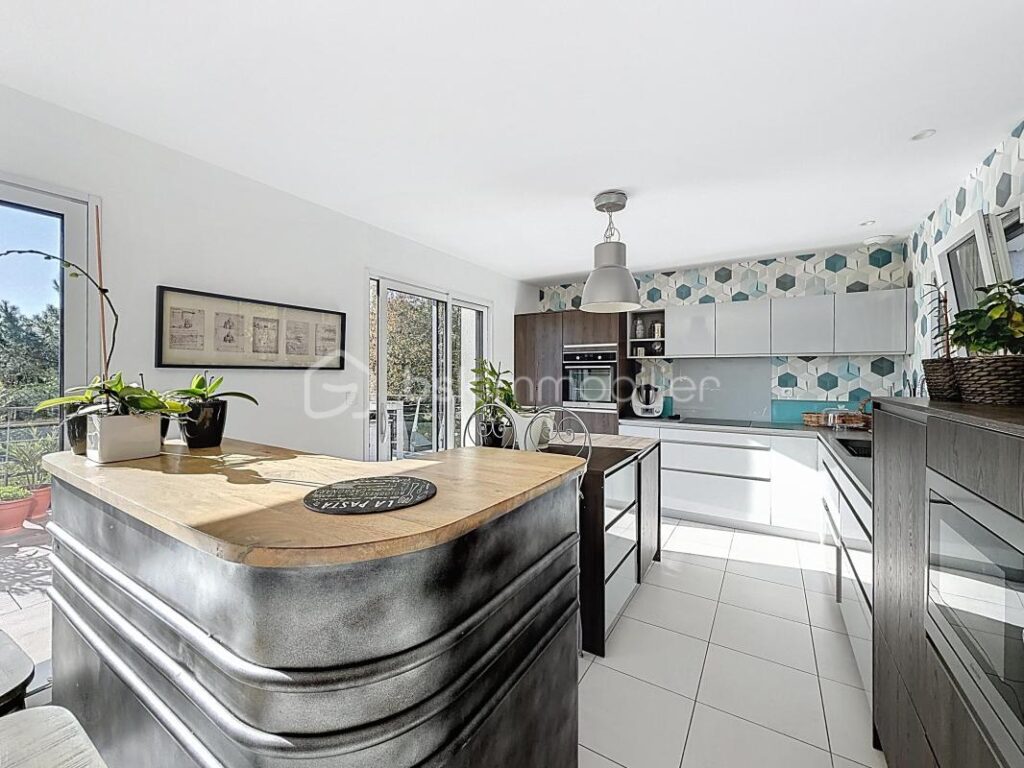 Maison contemporaine 136 m² – terrain 4 000 m² – grand séjour 60 m² – 10 min Redon – 5 pièces – 3 chambres – 136 m²