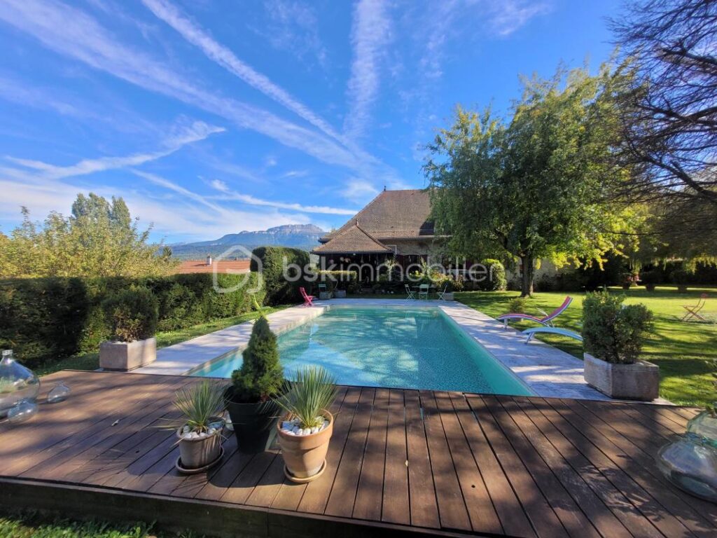 Criel de Voiron Propriété d’Exception Terrain 3766 m² 1 090 000 € – 7 pièces – 6 chambres – 360 m²