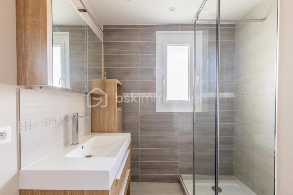 Exclusivité – Maison familiale 5 pièces avec jardin et vue sur la forêt en fond de parcelle – 5 pièces – 4 chambres – 98 m²