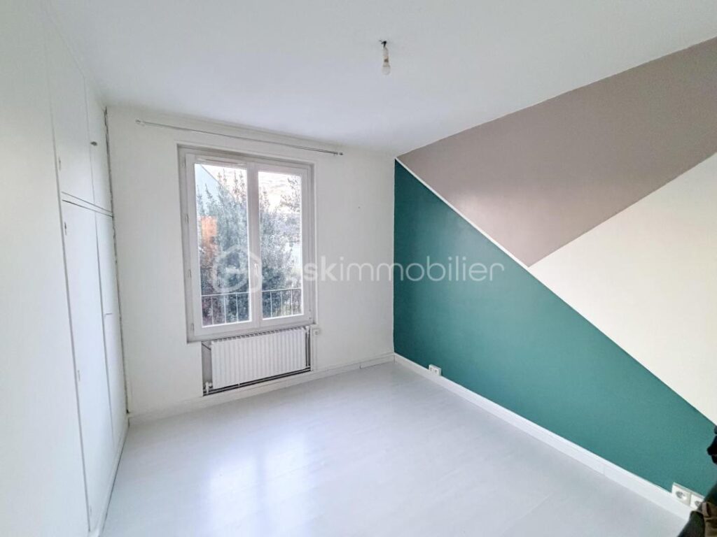 Maison familiale pleine de charme – Villeneuve-le-Comte (77) – 6 pièces – 5 chambres – 147 m²