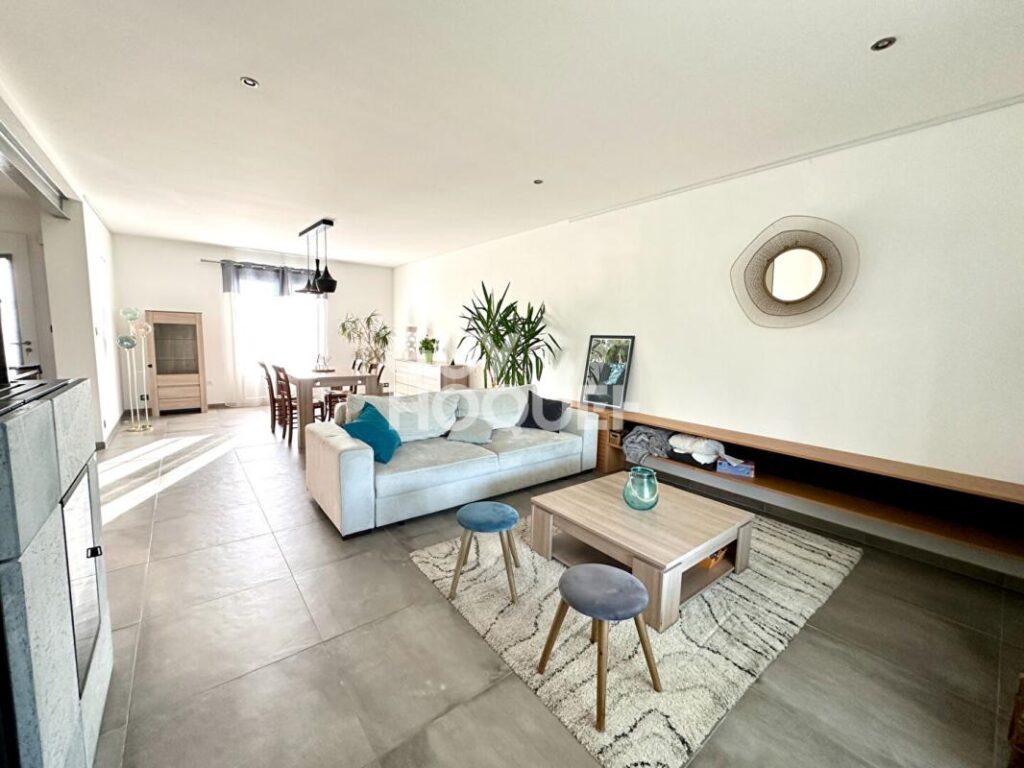 Maison à Pissotte – 5 pièces – 3 chambres – 129 m²