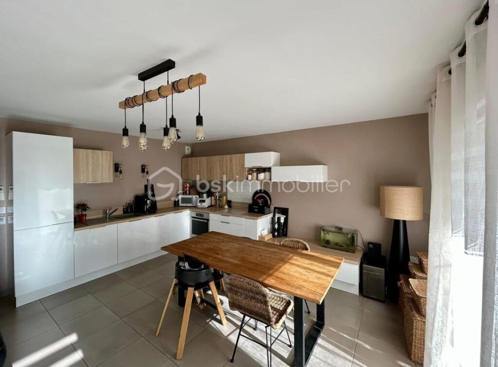 T3 récent expo sud Terrasse piscine – 3 pièces – 2 chambres – 64 m²