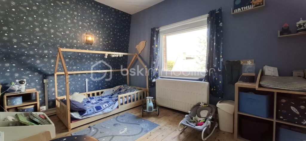 Maison individuelle entièrement rénovée, 4 chambres, garage – 5 pièces – 4 chambres – 136 m²