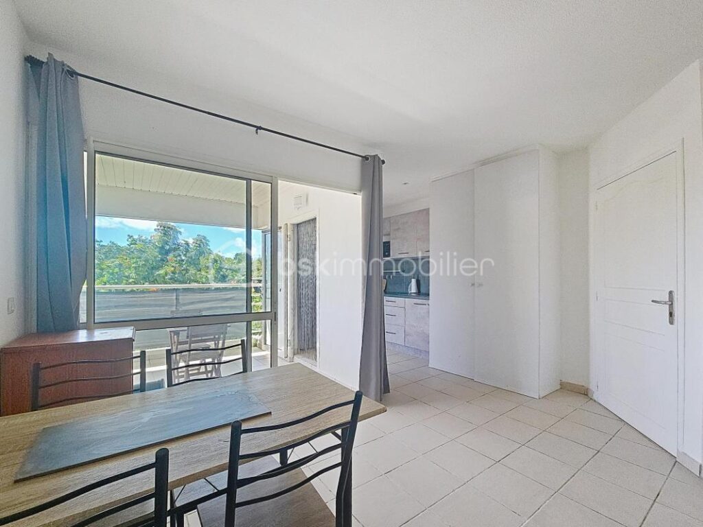 Appartement T2 + parking résidence avec piscine – 2 pièces – 1 chambre – 41 m²